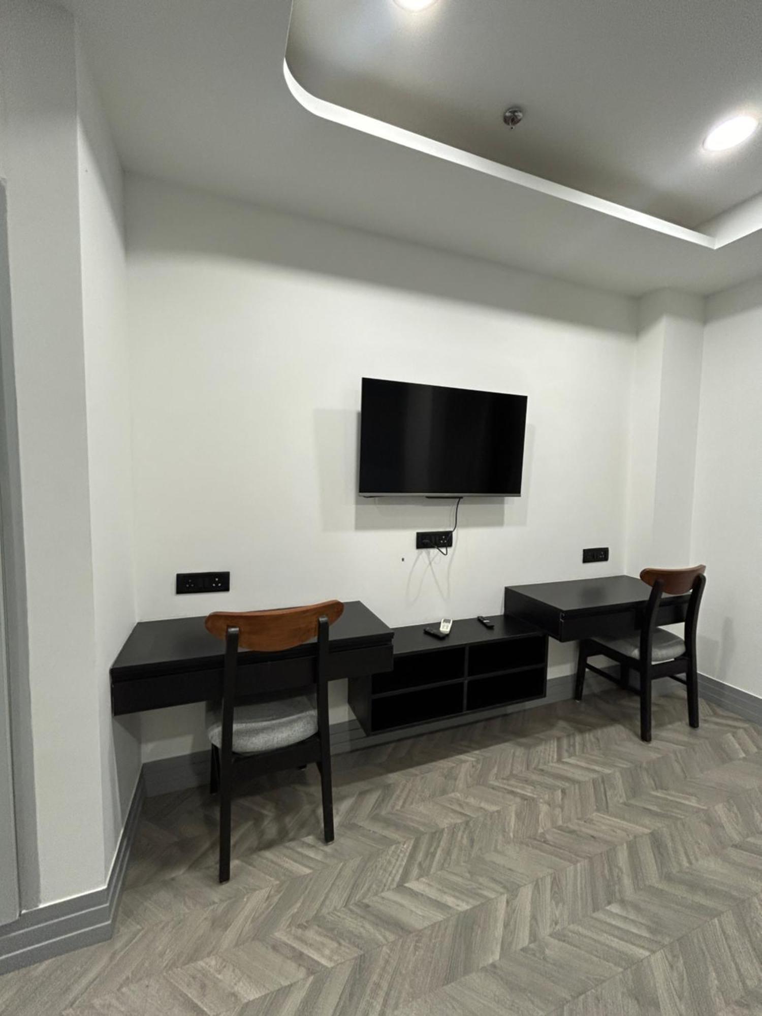 Bedchambers Serviced Apartment, Golf Course, Gurgaon Extérieur photo