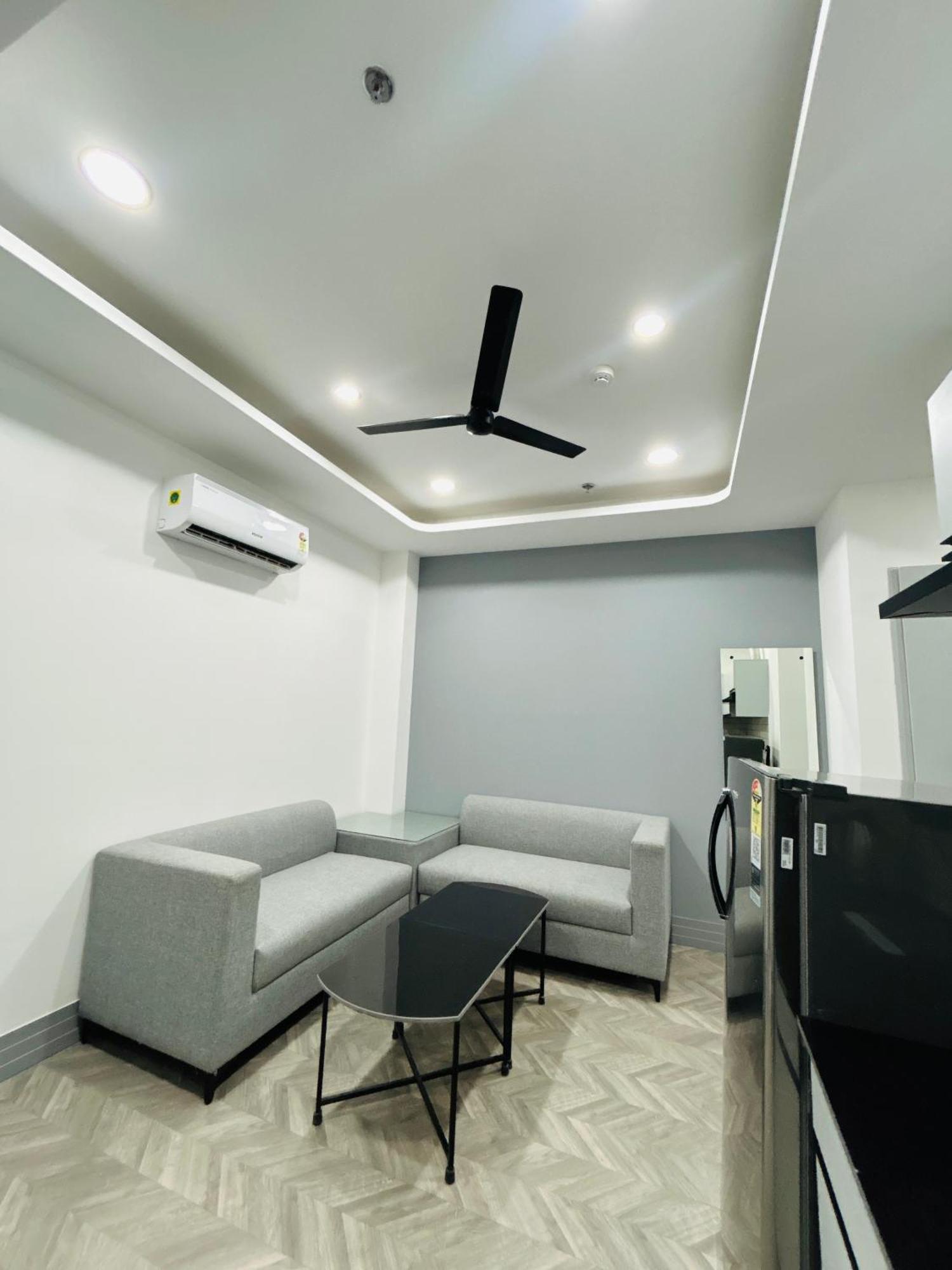 Bedchambers Serviced Apartment, Golf Course, Gurgaon Extérieur photo
