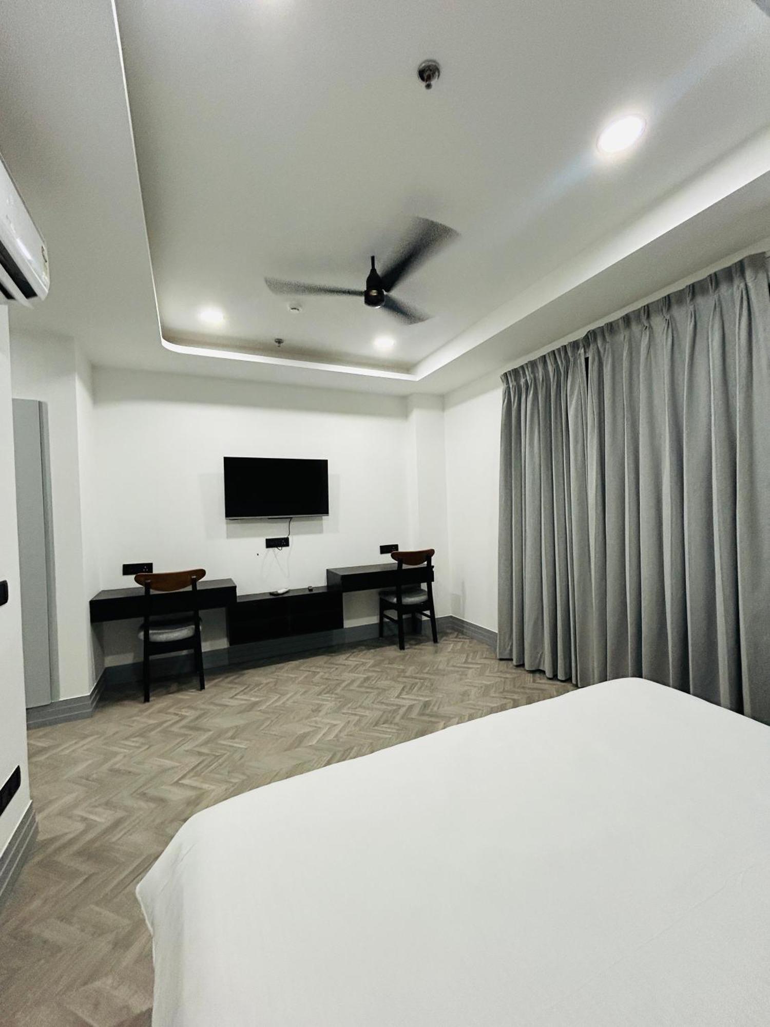 Bedchambers Serviced Apartment, Golf Course, Gurgaon Extérieur photo