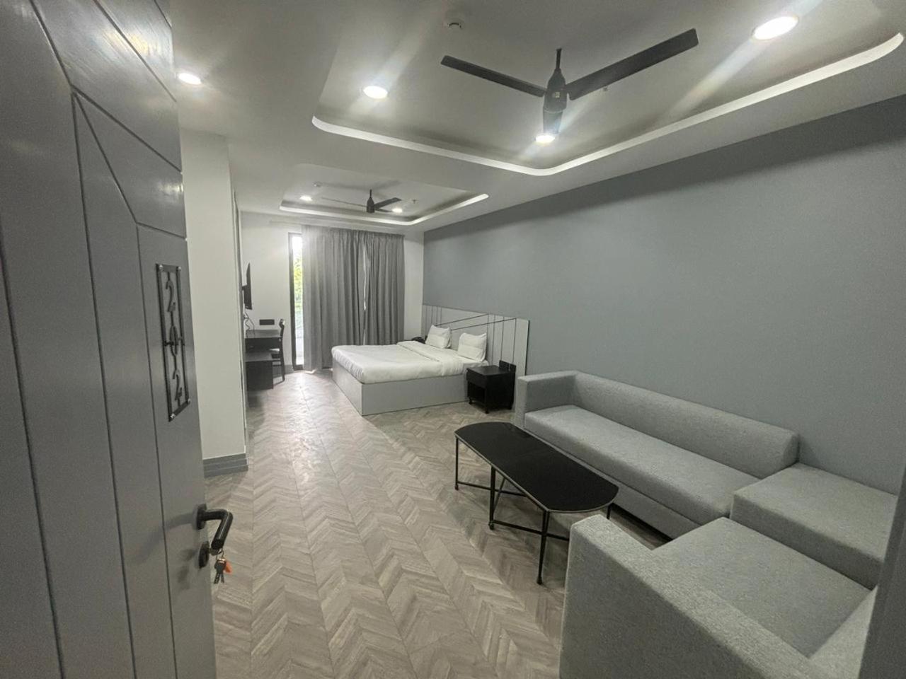 Bedchambers Serviced Apartment, Golf Course, Gurgaon Extérieur photo